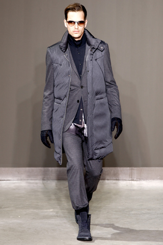 Louis Vuitton / - 2010-2011